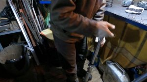 Трицикл Аякс 250 см3  Какой же объём масла в стойках, передней вилке.