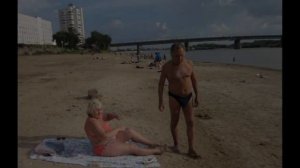 Пляжи... Девушки... Бейсболки