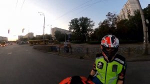 Veteran Sherman и Sur-ron по городу и в ночном лесу. Кто лучше?