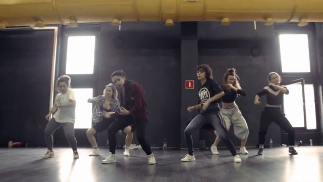 RW MOSCOW / COLLABO BY NUTA BELYAKOVA & TOLYA KALAEV / GUAYNAA - REBOTA