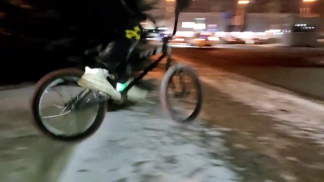 зимний дрифт на BMX 3 | HikaCh декабрь 2022 смотреть онлайн
