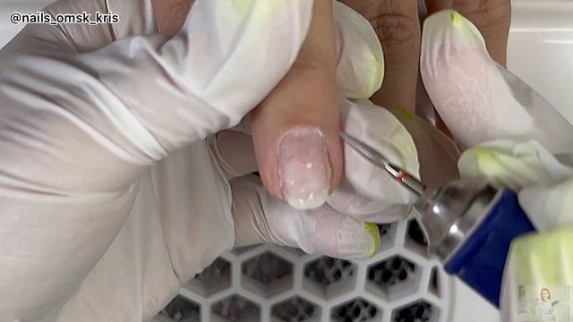 СТИЛЬНЫЙ матовый маникюр с серебром❤️поверхностный дизайн на ногтях ? как носится снежная база? смотреть онлайн
