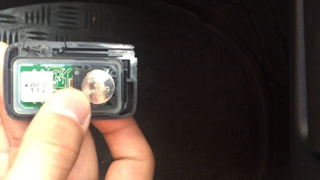 Как поменять батарейку на брелке Toyota смотреть онлайн