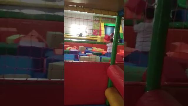 Акуна Матата) Детская игровая комната) Донецк) Donetsk смотреть онлайн
