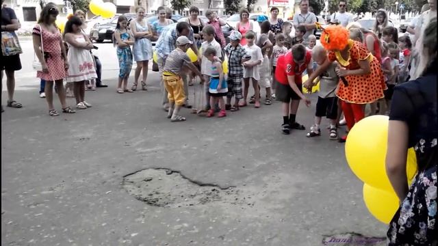 Забавные детские конкурсы. Веселые конкурсы для детей. / Funny children's competitions. смотреть онлайн