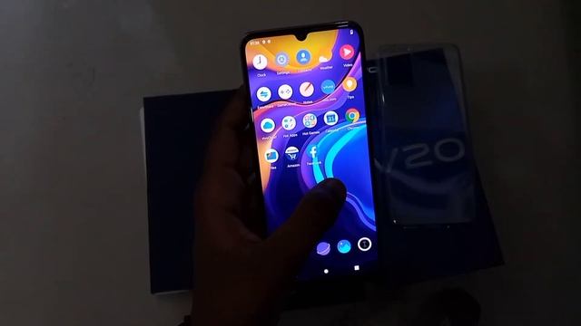 Vivo V20 Unboxing and Reviewed смотреть онлайн