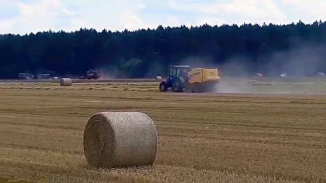 Прессование соломы Пресс-подборщик от #NewHolland