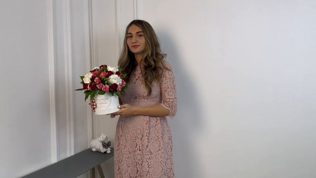 Купить букет в шляпной коробке #13 на FlowBeri Ru