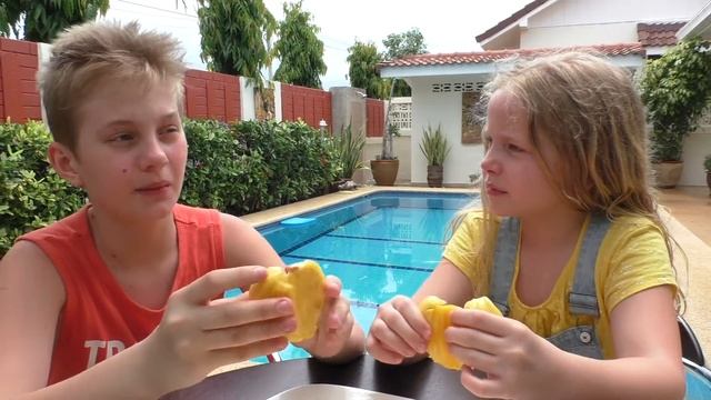 Таиланд на вкус. Джекфрут. Пробуем экзотический фрукт и обсуждаем! смотреть онлайн