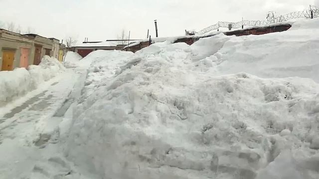 март 2012 снег гаражи смотреть онлайн