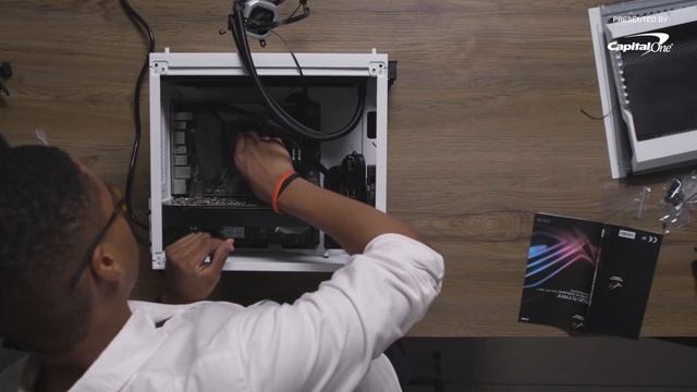 The Verge PC Build in 2 Minutes смотреть онлайн
