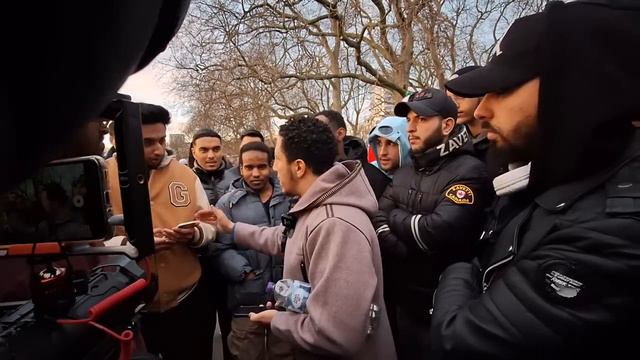 Fake Ex-Muslim Get Schooled! Shamsi And Visitor Speakers Corner Sam Dawah смотреть онлайн