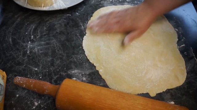 Торт НАПОЛЕОН со слоёными коржами и кремом из сгущёнки. смотреть онлайн