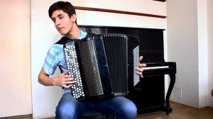 Классно парнишка на баяне играет 2 / Фоссен - Карусель