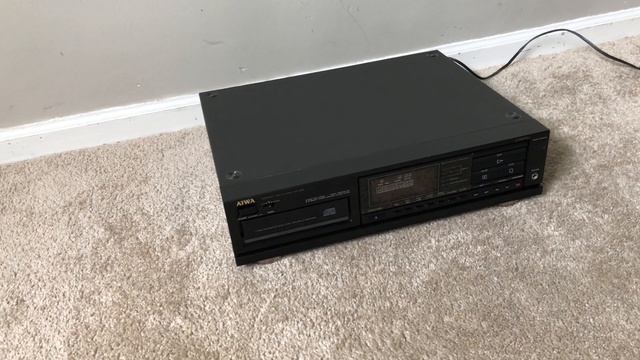 Aiwa XC-002 Single Compact Disc CD Player смотреть онлайн