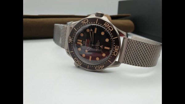 Omega Seamaster Diver 300m Omega Co-Axial Master Chronometer 007 Edition 210.90.42.20.01.001