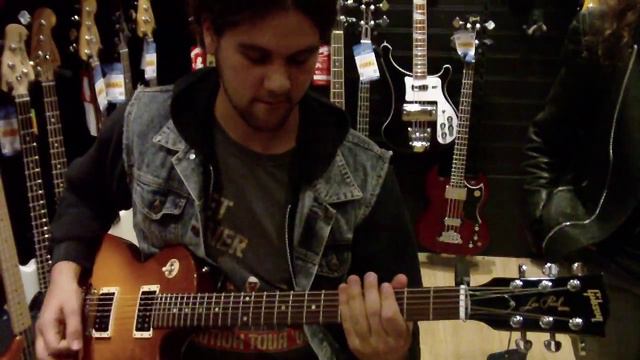 Nik jammin' on a baritone Les Paul смотреть онлайн