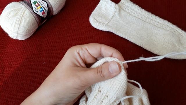 Как закрыть носок трикотажным швом смотреть онлайн