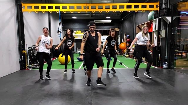 GUAPA - Luis Fonsi - Zumba - Cooldown l Coreografia l Cia Art Dance смотреть онлайн