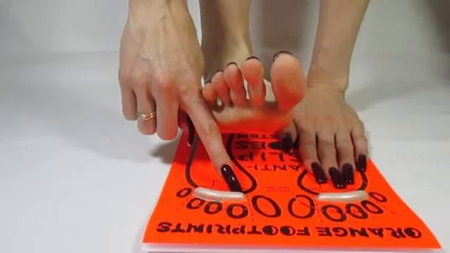 ORANGE FOOTPRINTS ANTI-SLIP TOES SYSTEM смотреть онлайн