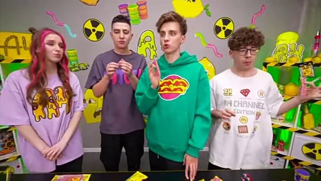 3млн прасмотрв Едим Самые кислые конфеты в Мире А4 Клип2023 смотреть онлайн