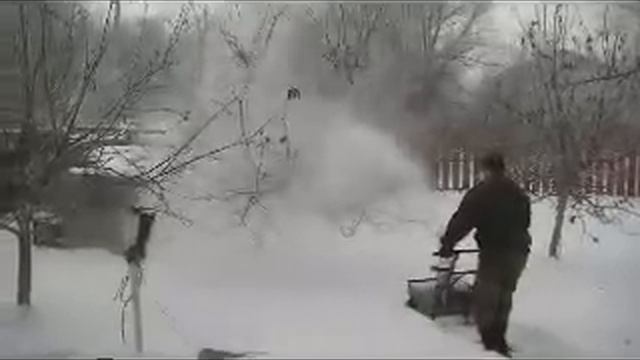 самодельный снегоуборщик из электропилы смотреть онлайн