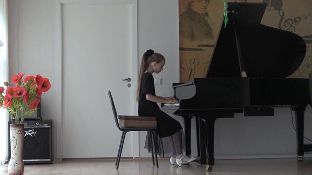 И.С. Бах, "Инвенция a moll", В.А.Моцарт, "Сонатина N6" смотреть онлайн