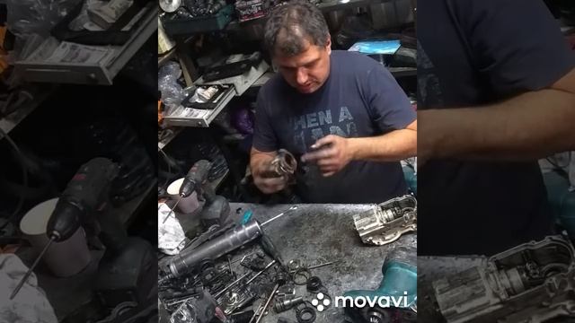 Makita HR 4001C полная сборка. Рассказываю слабые места. смотреть онлайн