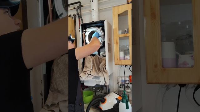 Ariston Genus One 24kw Cleaning Maintenance!