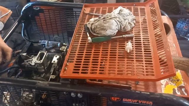 Europower EP20000te, генератор не выдает мощность и глохнет при нагрузке. смотреть онлайн