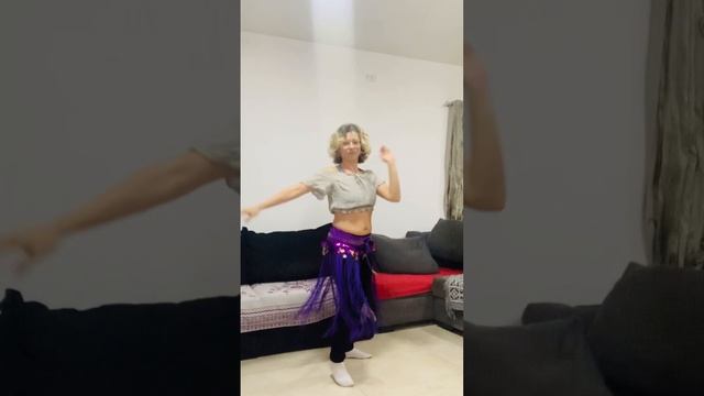 It's a classic! ?My heart vibrates??#dance #art #bellydance #tribalfusionbellydance #raqssharki смотреть онлайн