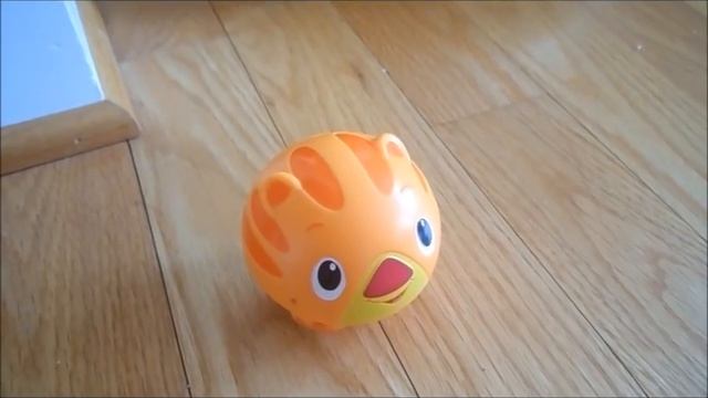 Bright Starts Having a Ball Giggables смотреть онлайн