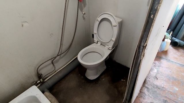 Реконструкция. Саманный старый дом. Замена канализации смотреть онлайн