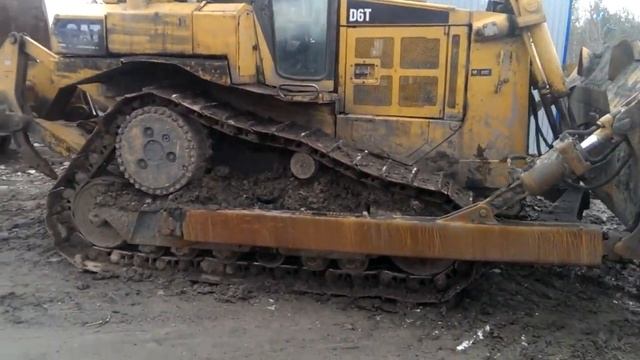 Бульдозер CAT D6T. Делает утреннею гимнастику смотреть онлайн