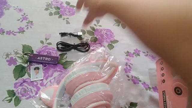Unboxing Pink Cat Ear Headphones смотреть онлайн