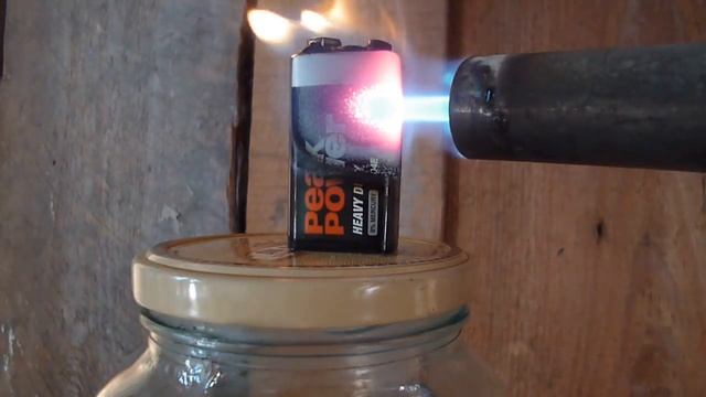 Газовая горелка us 9 вольтовая батарейка. смотреть онлайн