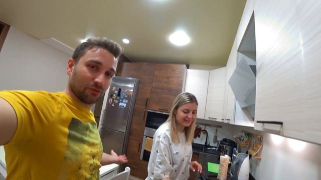 Влог: Покупаем фрукты и овощи на рынке / Дорого, но Вкусно смотреть онлайн