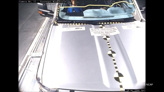 2019 Chevrolet Silverado / GMC Sierra 2500 HD/3500 HD Crew Cab NHTSA Full-Overlap Frontal Crash Tes смотреть онлайн