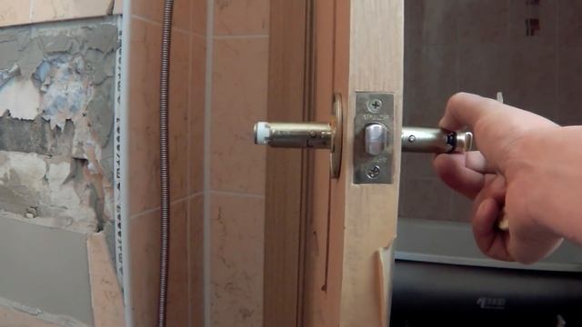 Как снять дверную ручку кноб? смотреть онлайн