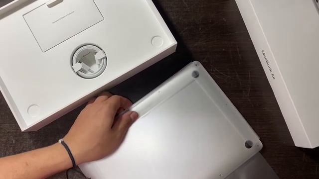 Macbook Air 13.3" Core i3 10ma Gen 2020 смотреть онлайн