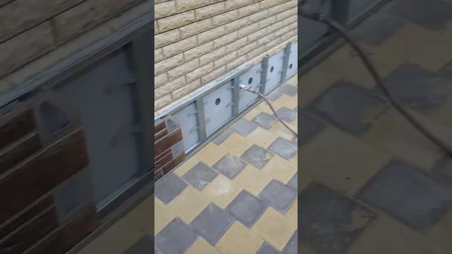 ОБШИВАЮ ЦОКОЛЬ ДОМА САЙДИНГОМ! смотреть онлайн