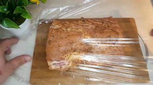 Карбонат запеченный в духовке. Нежнейшее и сочное мясо которое можно есть губами!!!