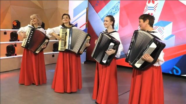 Квартет аккордеонисток "Эдельвейс" "Herz Schmerz Polka" /"Edelweiss" Quartet Новосибирск смотреть онлайн