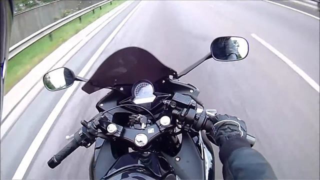 Honda CBR 125R 2012 Cruising and Acceleration смотреть онлайн