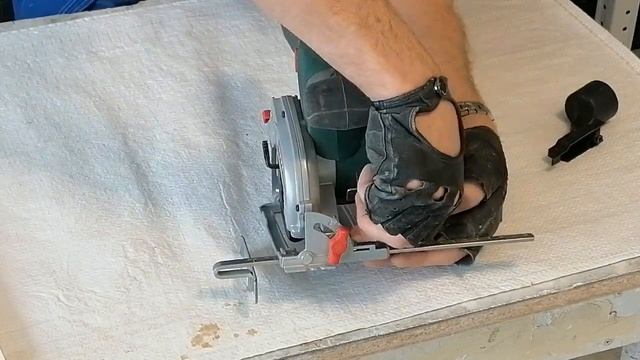 BOSCH Universal Circ12 циркулярная пила смотреть онлайн