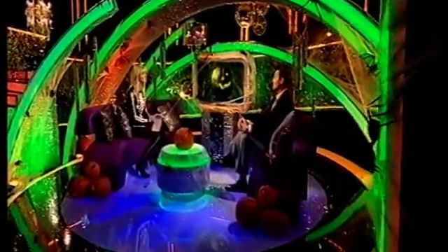 Craig discussing the Quickstep of Jason Donovan and Kristina Rihanoff, SCD смотреть онлайн