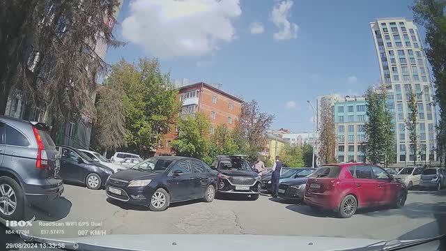 ДТП на паврковке