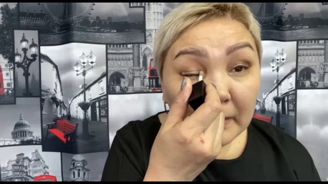 Жидкие тени. Декоративная косметика. смотреть онлайн