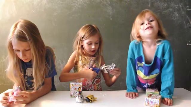 toys toys unboxing of Tokidoki Unicornos and Cactus kitties смотреть онлайн