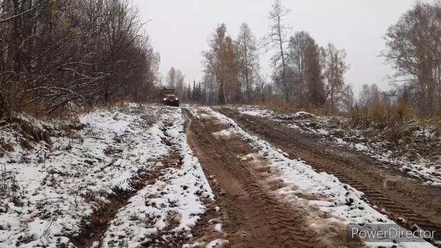 Поездка за дровами. Урал-5557 смотреть онлайн